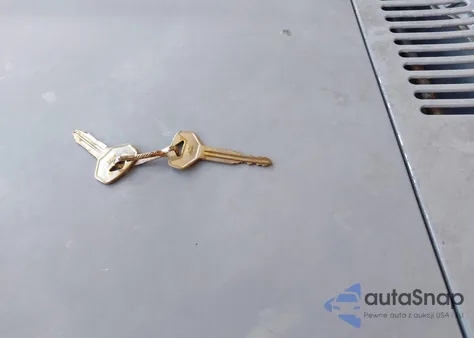 1989 Toyota Pickup из США, поврежденный, VIN JT4VN02D9K0000007